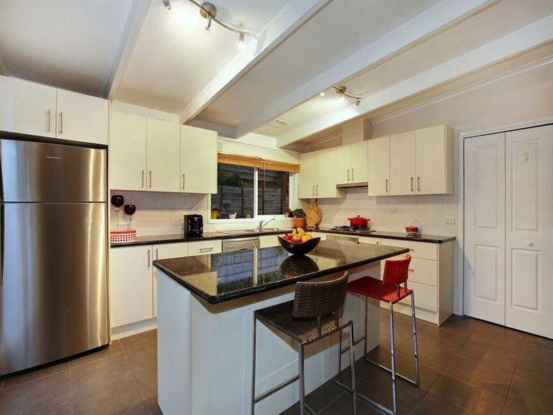 25 OLIVE Grove, Lilydale VIC 3140