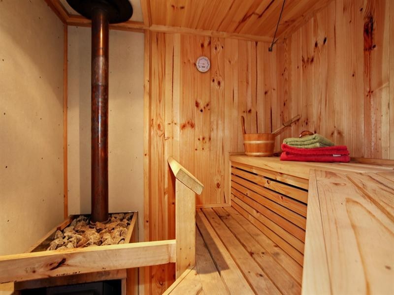 25 OLIVE Grove, Lilydale VIC 3140