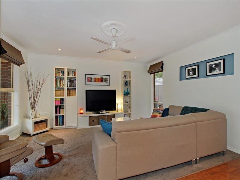 58 MULDURI Crescent, Croydon South VIC 3136