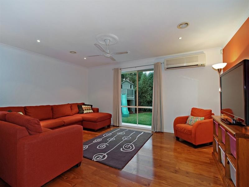 58 MULDURI Crescent, Croydon South VIC 3136