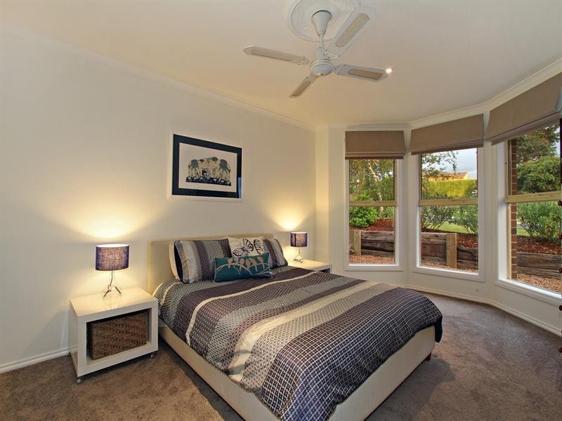 58 MULDURI Crescent, Croydon South VIC 3136