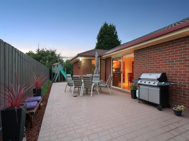 58 MULDURI Crescent, Croydon South VIC 3136