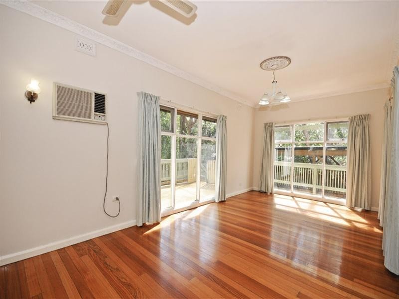 76 Lincoln Road, Croydon VIC 3136