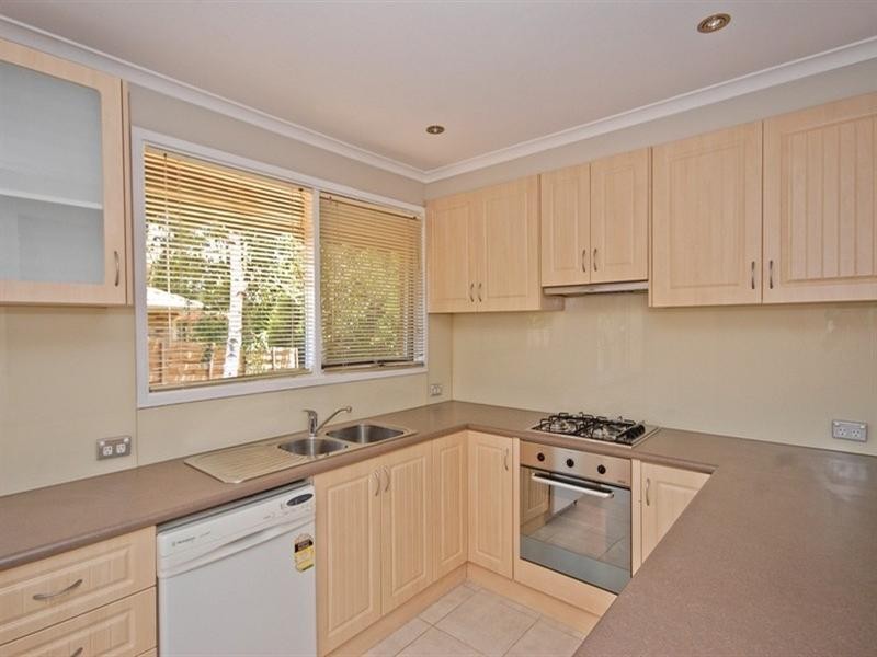 60 LANGDALE Drive, Croydon Hills VIC 3136