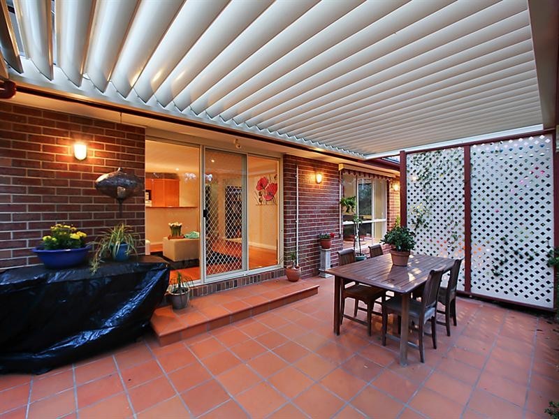 8 MCKERRAL Place, Croydon North VIC 3136