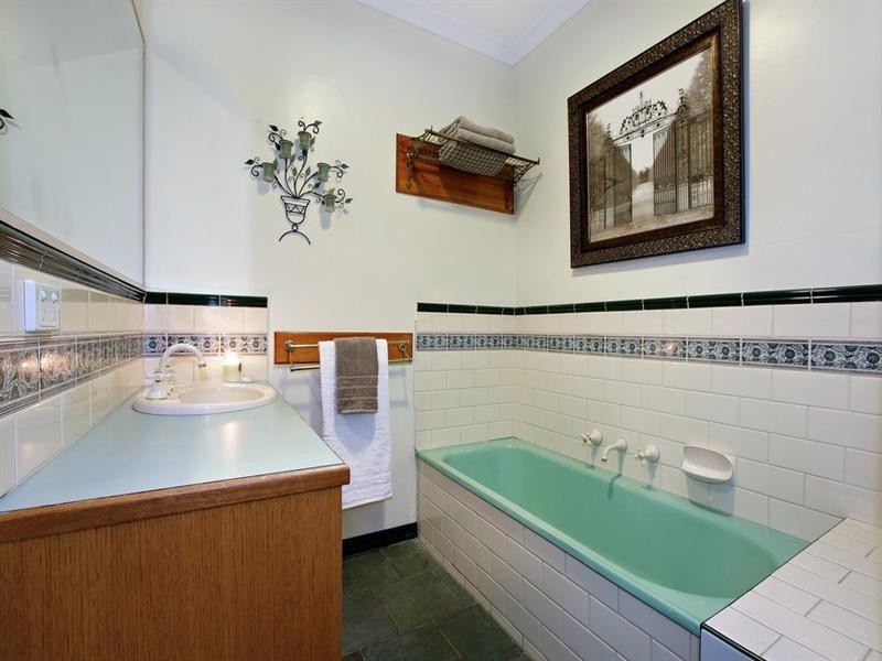 13 JESMOND Road, Croydon VIC 3136