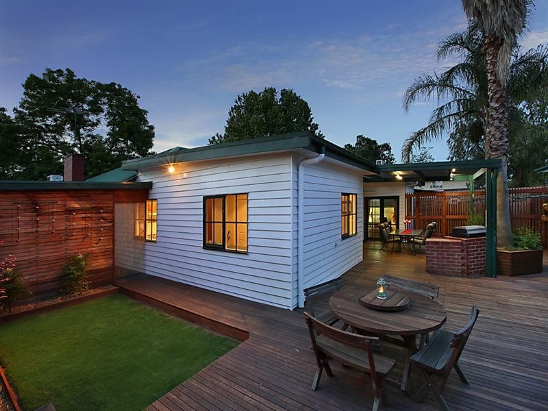13 JESMOND Road, Croydon VIC 3136