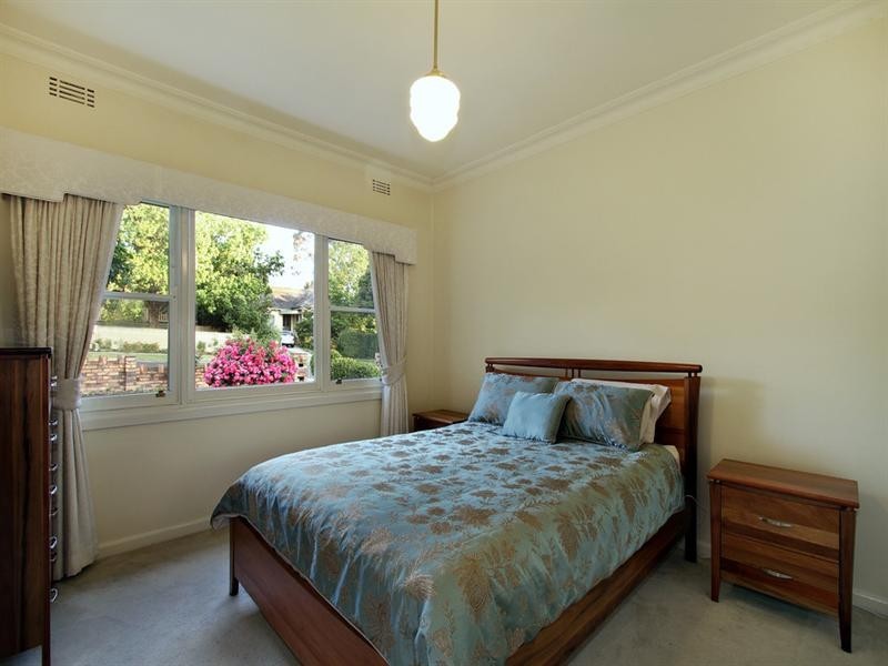 19 Donald Street, Croydon VIC 3136