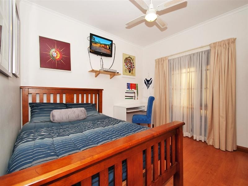 42 NANGATHAN Way, Croydon Hills VIC 3136