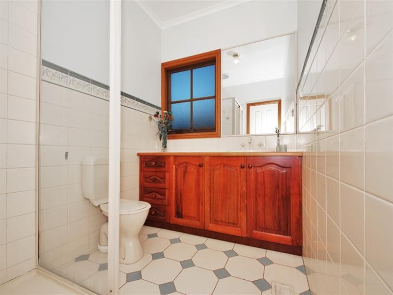 42 NANGATHAN Way, Croydon Hills VIC 3136