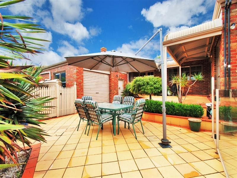 7 The Loch, Croydon Hills VIC 3136