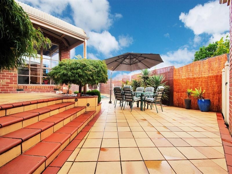 7 The Loch, Croydon Hills VIC 3136