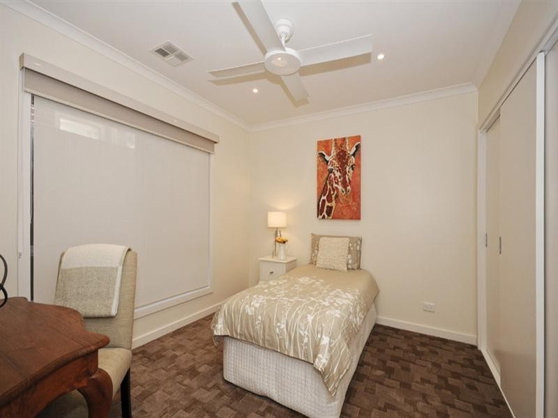 16 GLENDALE Court, Kilsyth VIC 3137