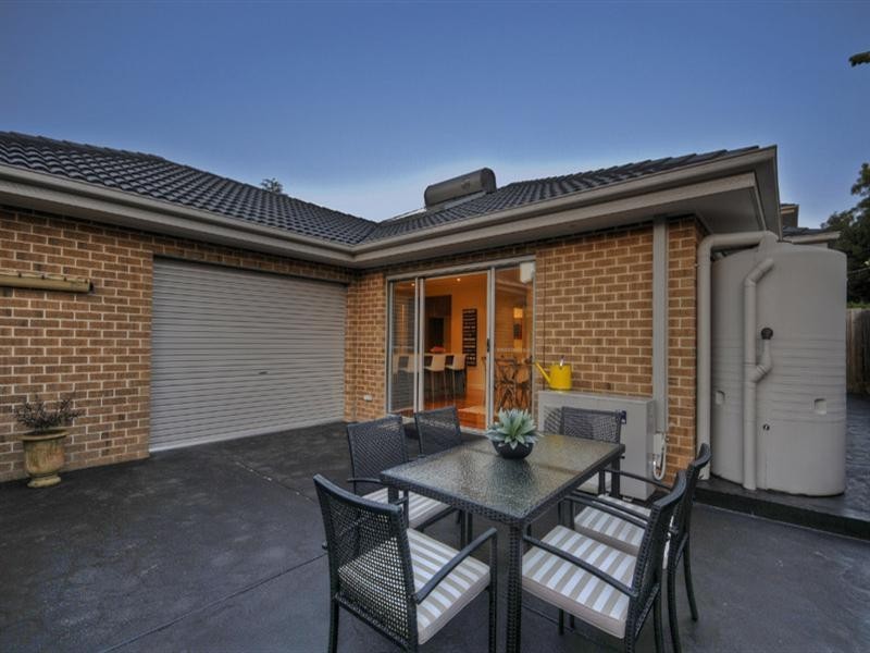 16 GLENDALE Court, Kilsyth VIC 3137