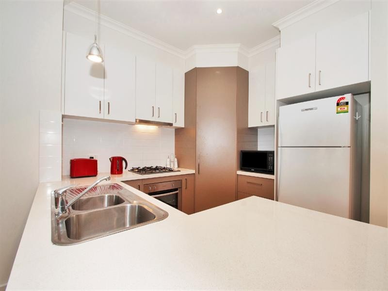 2/11 Holland Road, Ringwood East VIC 3135