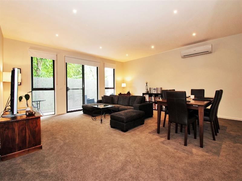 4/6 Norton Road, Croydon VIC 3136