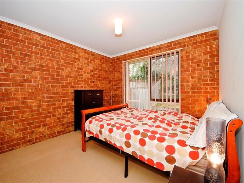 2/81 HEWISH Road, Croydon VIC 3136