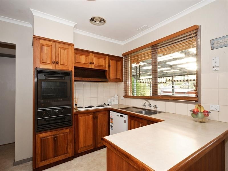 10 SUSANS Court, Croydon North VIC 3136