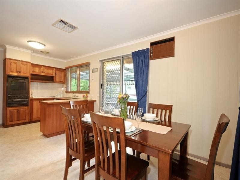 10 SUSANS Court, Croydon North VIC 3136