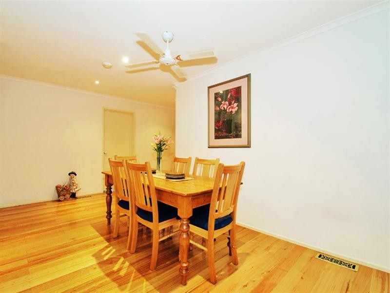 4 WARBURTON Highway, Lilydale VIC 3140