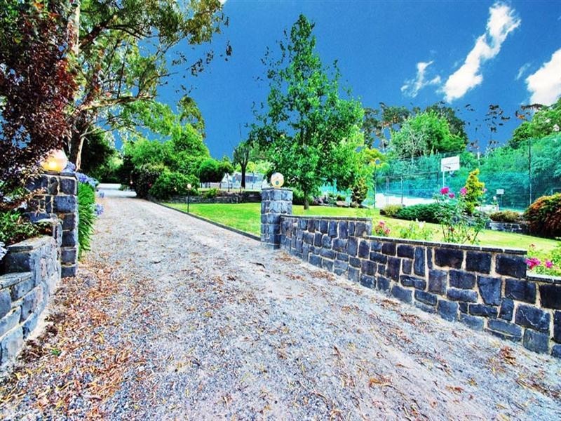 4 WARBURTON Highway, Lilydale VIC 3140