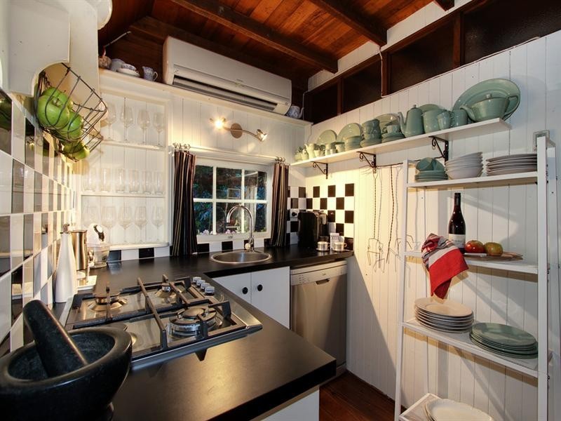 100-102 PEMBROKE Road, Mooroolbark VIC 3138