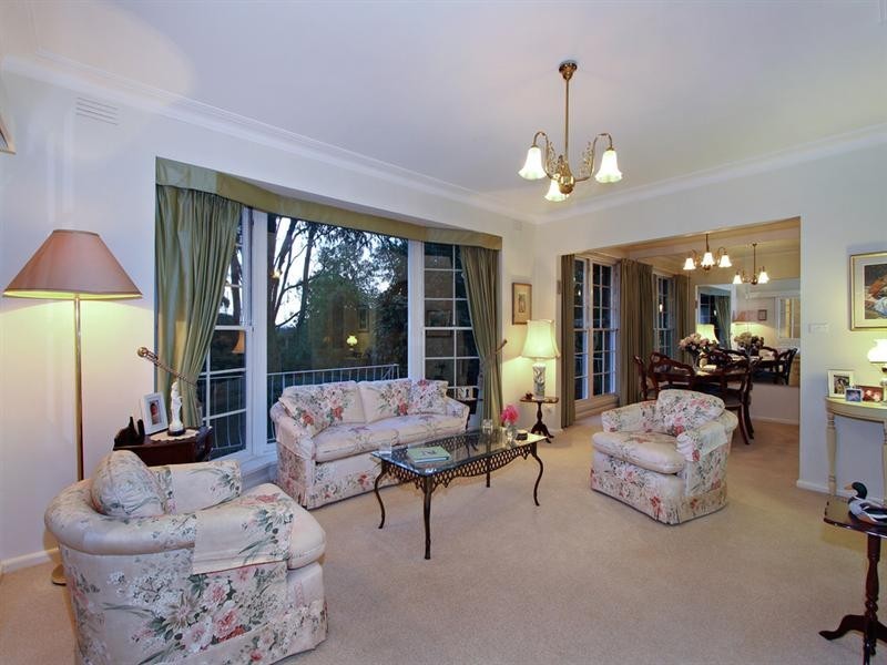 66 ANDREW Crescent, Croydon South VIC 3136