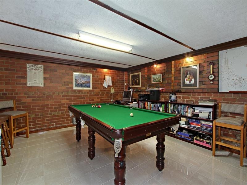 66 ANDREW Crescent, Croydon South VIC 3136