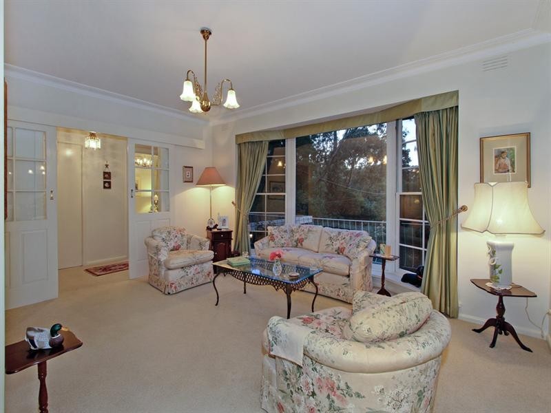 66 ANDREW Crescent, Croydon South VIC 3136