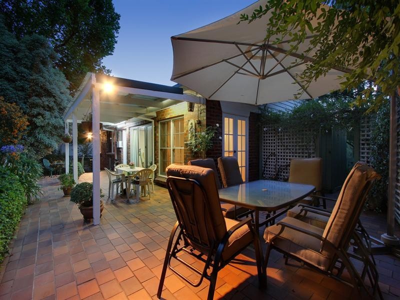 66 ANDREW Crescent, Croydon South VIC 3136