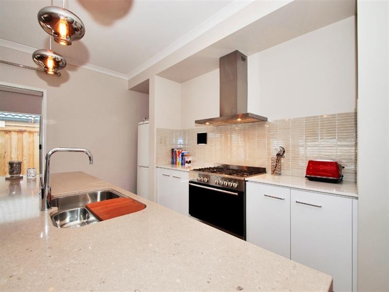 102 EVANS Drive, Croydon VIC 3136