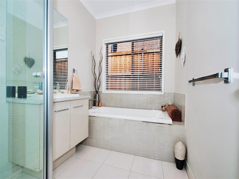 102 EVANS Drive, Croydon VIC 3136