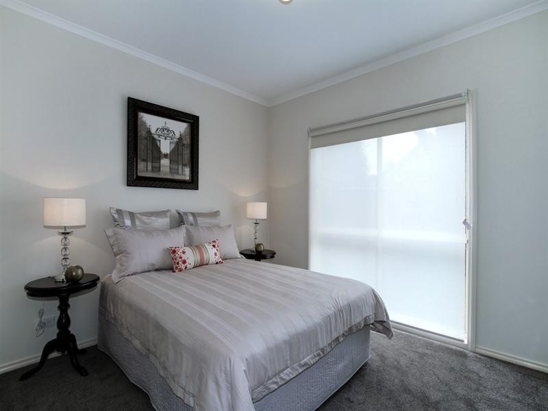 8 ROSEWOOD Place, Chirnside Park VIC 3116