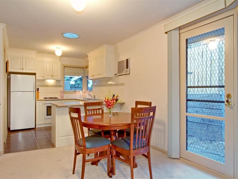 44 Eastfield Road, Croydon South VIC 3136