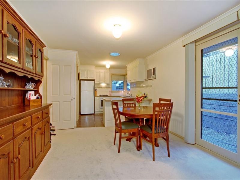 44 Eastfield Road, Croydon South VIC 3136