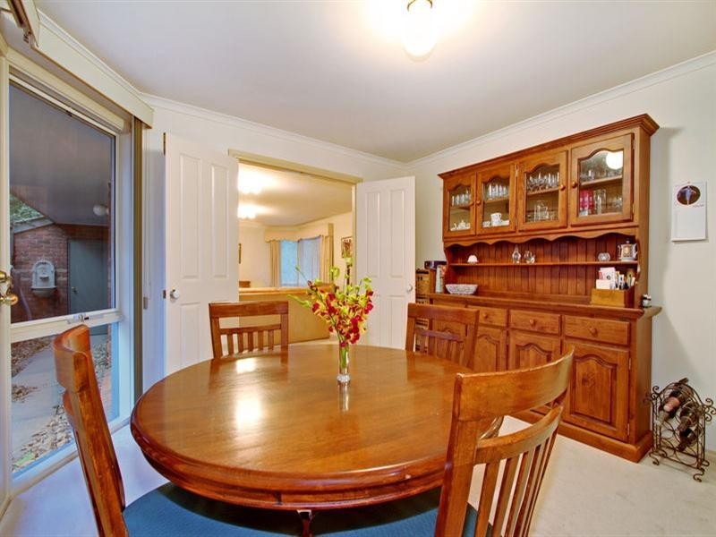 44 Eastfield Road, Croydon South VIC 3136