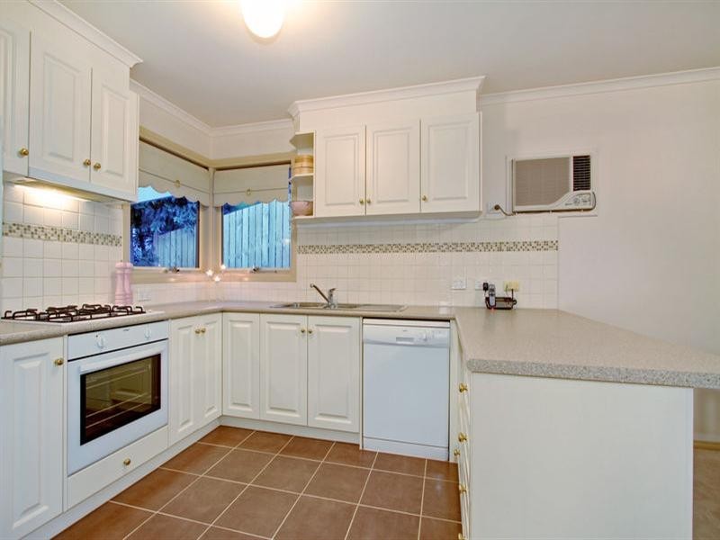 44 Eastfield Road, Croydon South VIC 3136