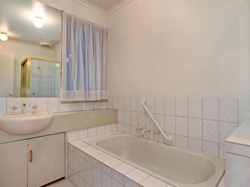 44 Eastfield Road, Croydon South VIC 3136