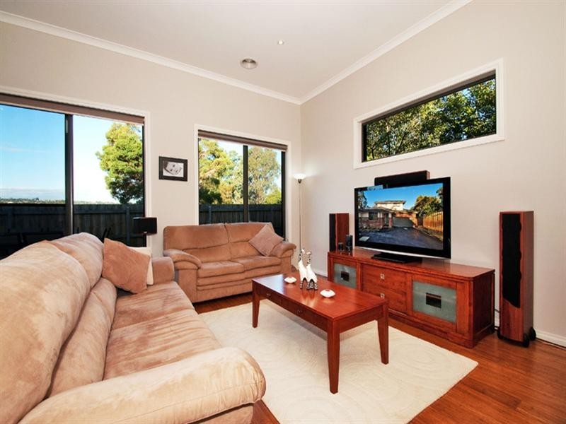 48 LYONS Road, Croydon North VIC 3136