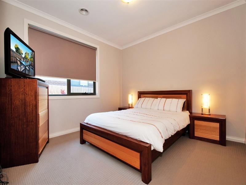 48 LYONS Road, Croydon North VIC 3136