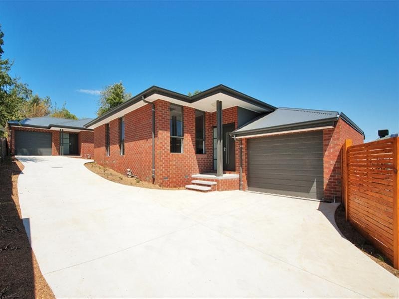 2/18 Milford Street, Kilsyth VIC 3137