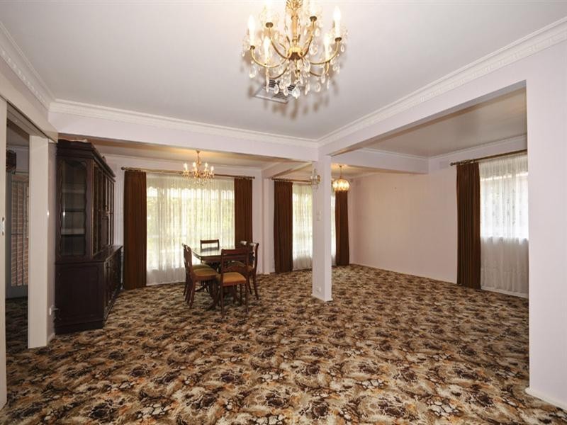 4 WILHELMINA Court, Croydon VIC 3136