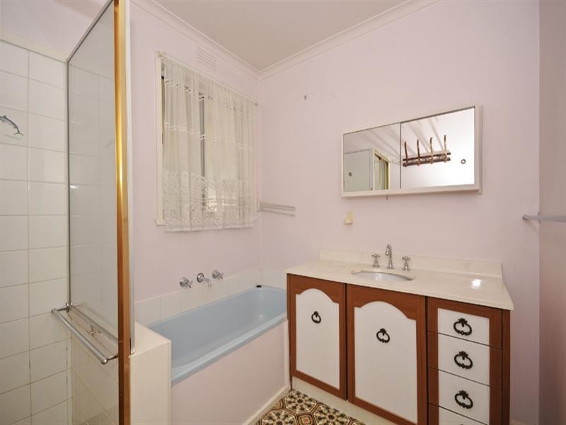 4 WILHELMINA Court, Croydon VIC 3136