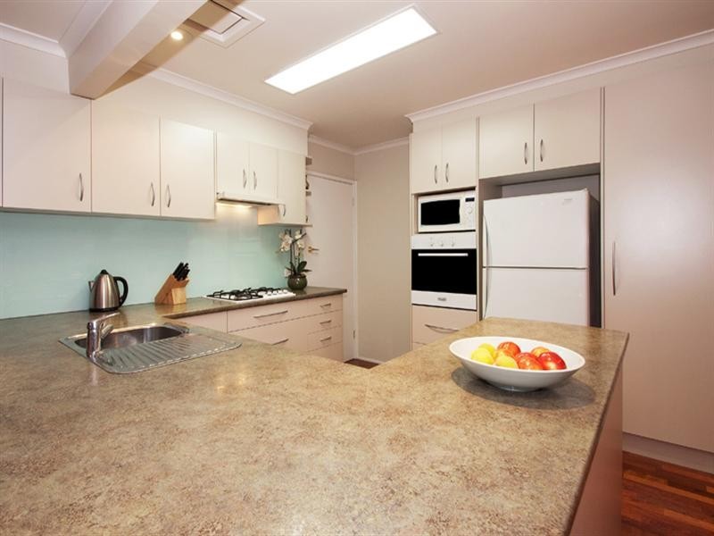 16 LYONS Road, Croydon North VIC 3136