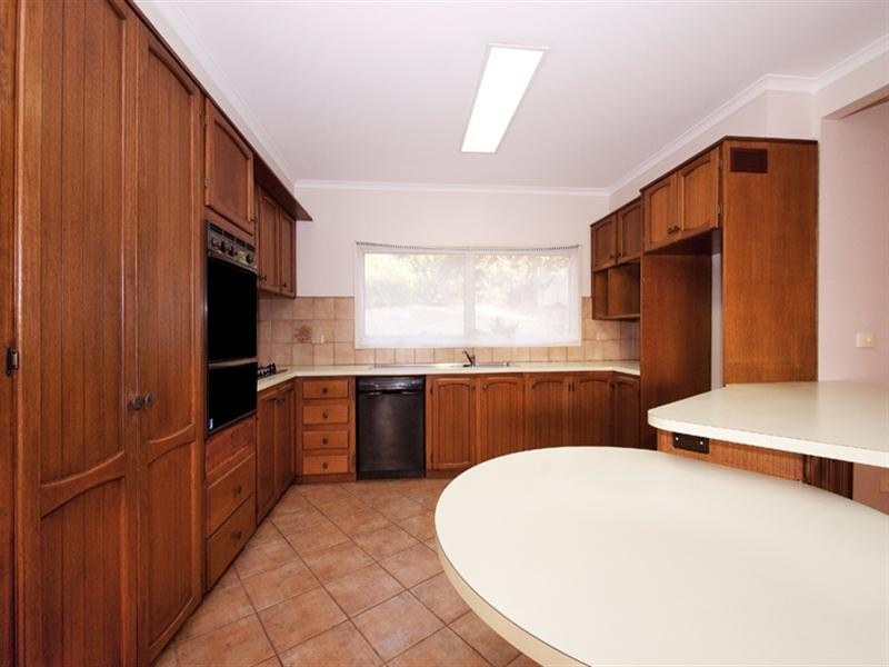 6 BLACKFRIARS Lane, Chirnside Park VIC 3116