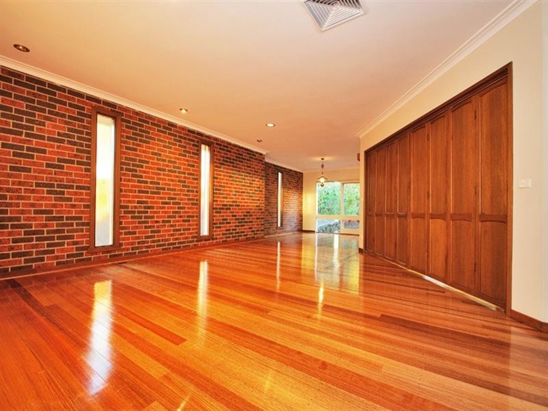 6 BLACKFRIARS Lane, Chirnside Park VIC 3116