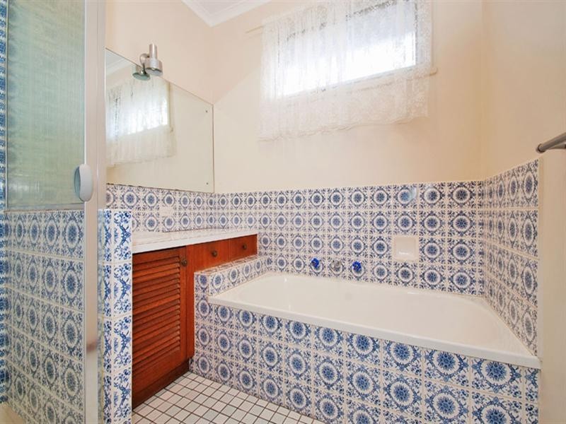 6 BLACKFRIARS Lane, Chirnside Park VIC 3116