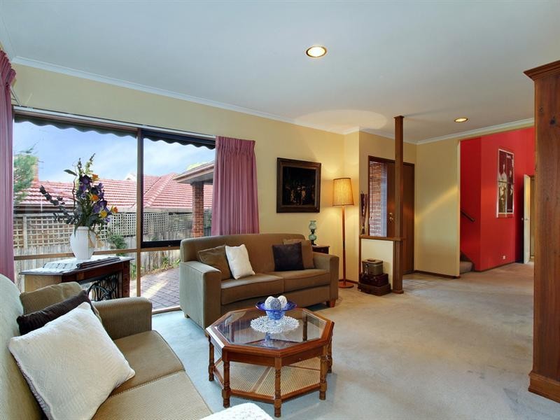 4 The Loch, Croydon Hills VIC 3136