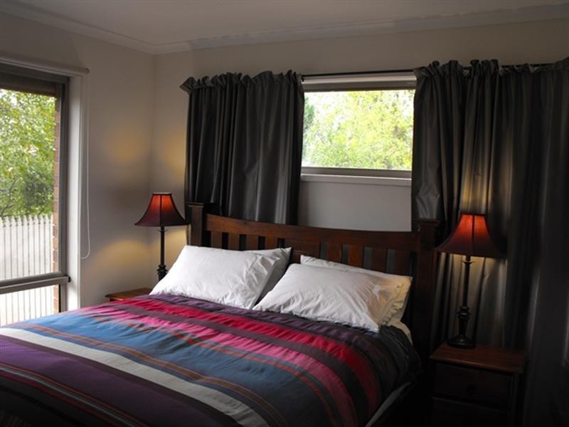 25 Latrobe Court, Croydon Hills VIC 3136