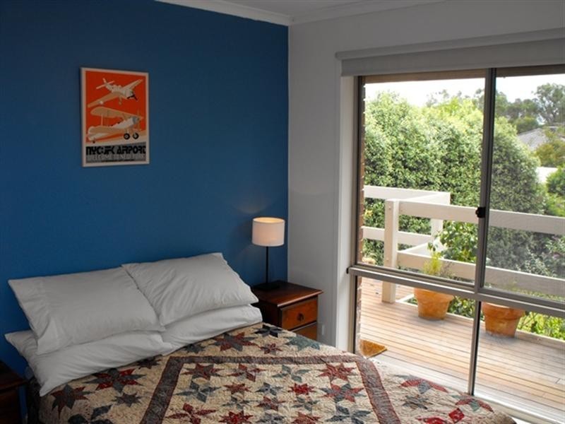 25 Latrobe Court, Croydon Hills VIC 3136